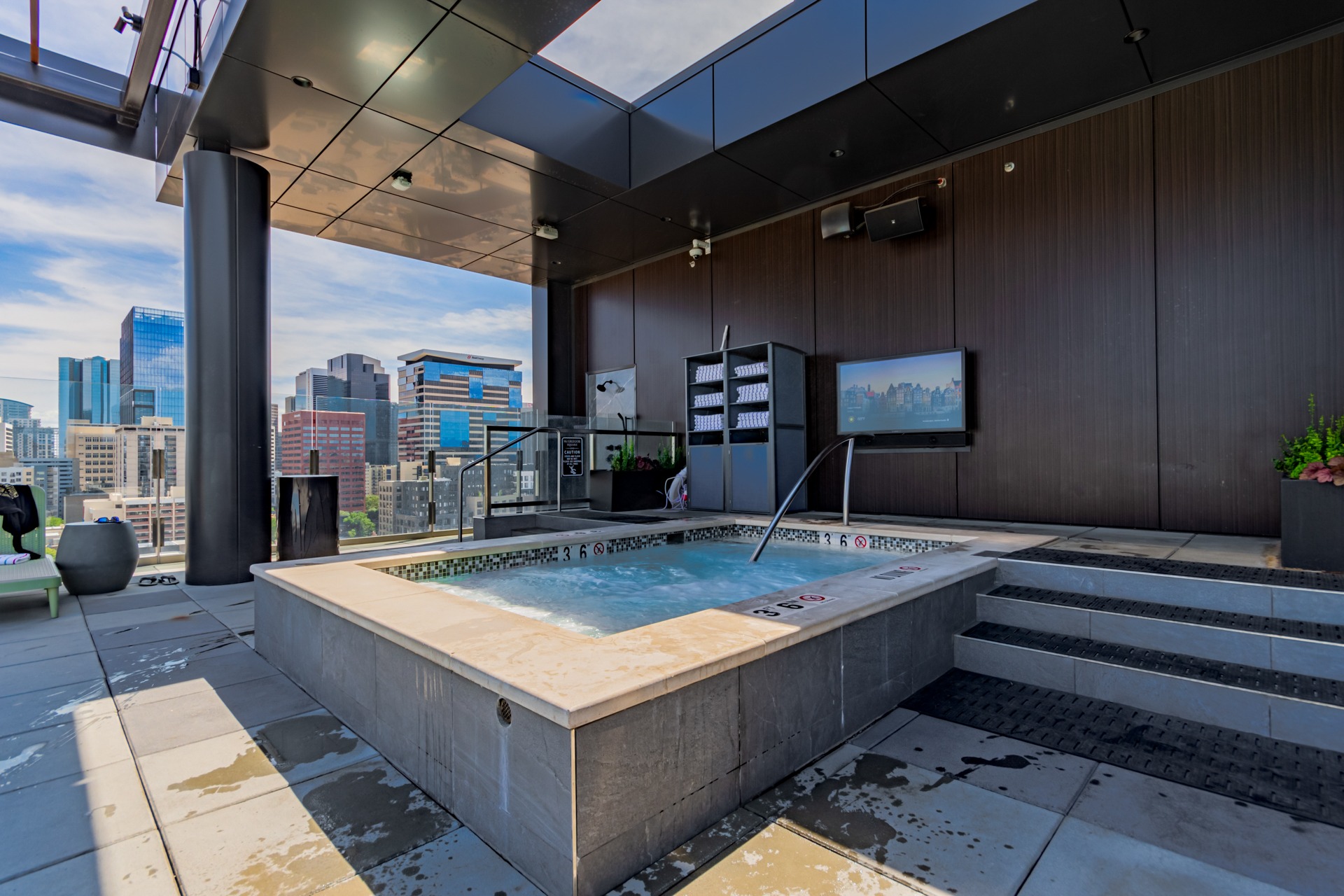 Rooftop hot tub overlooking downtown Denver